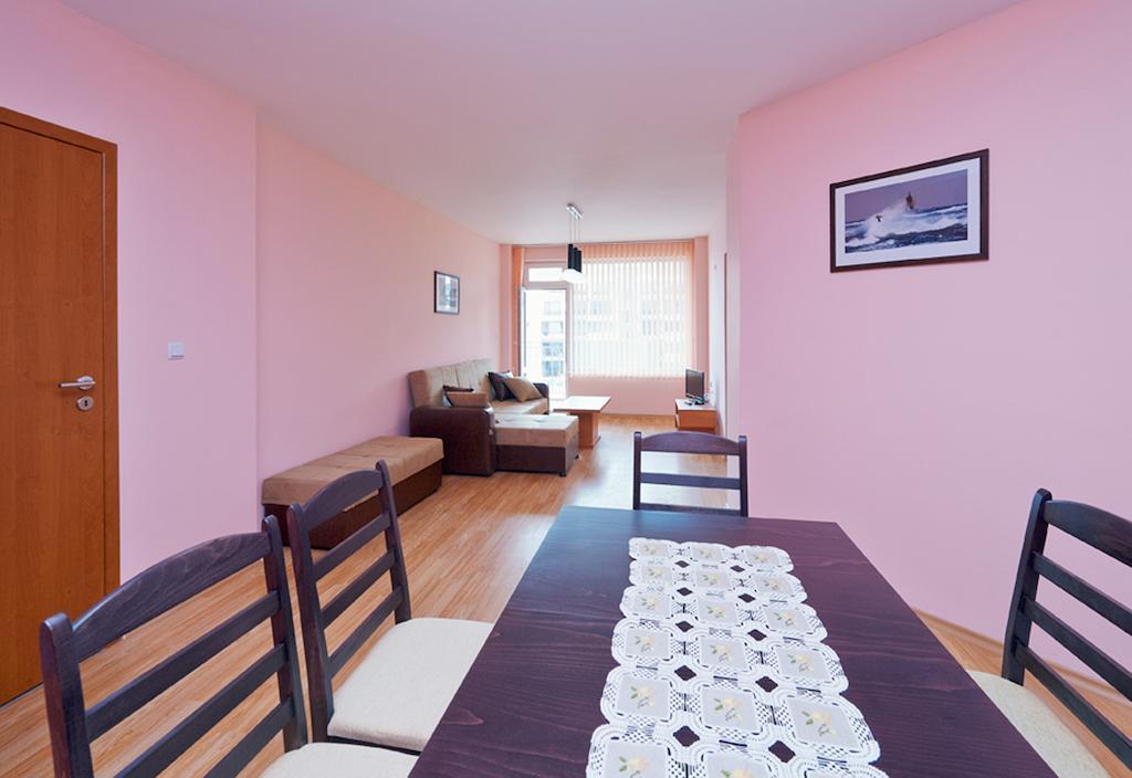 Apartments Dimitrovi Pomorie Room photo